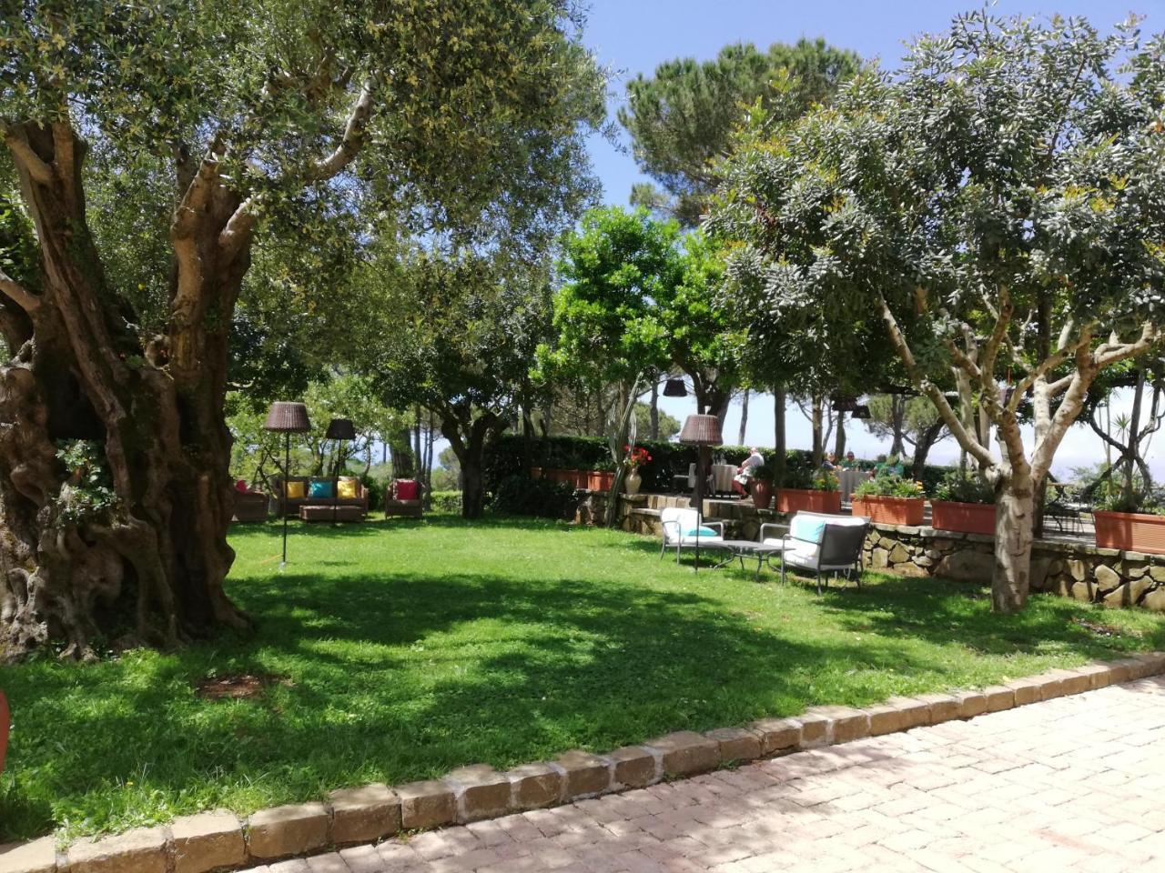 Oasi Olimpia Relais Hotel Sant'Agata sui due Golfi Exterior photo